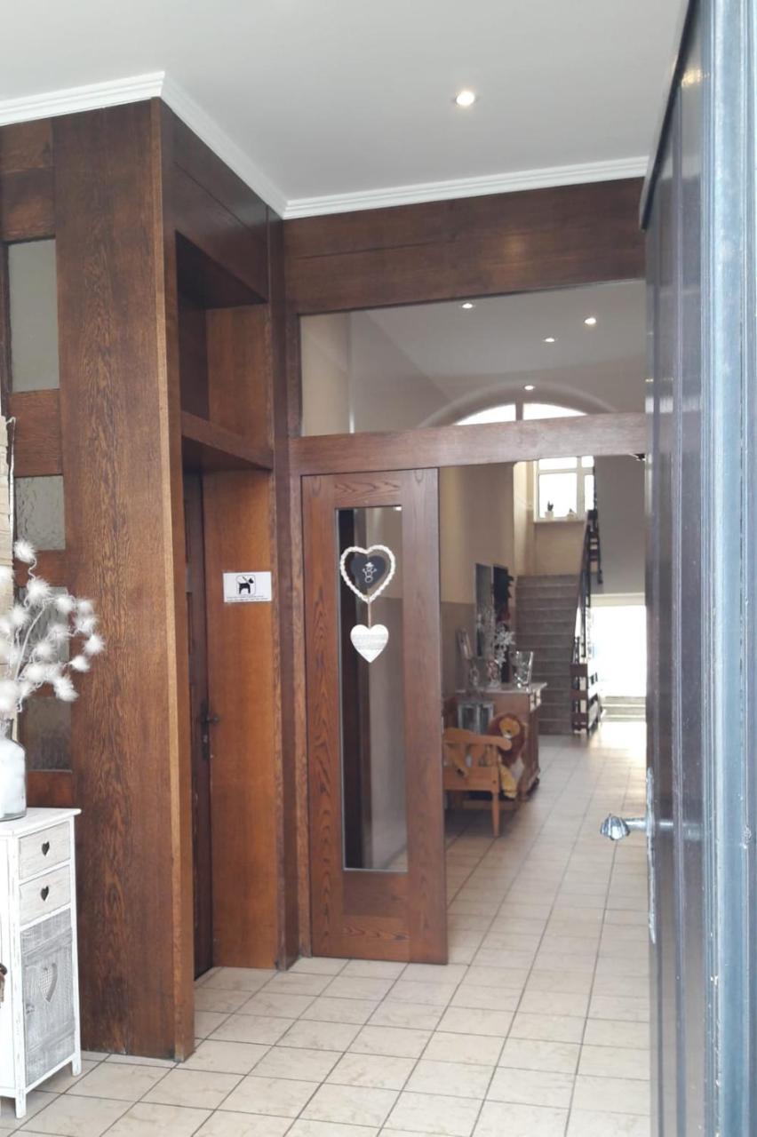 Landgasthof Zum Goldenen Loewen Moosbach  Exterior photo